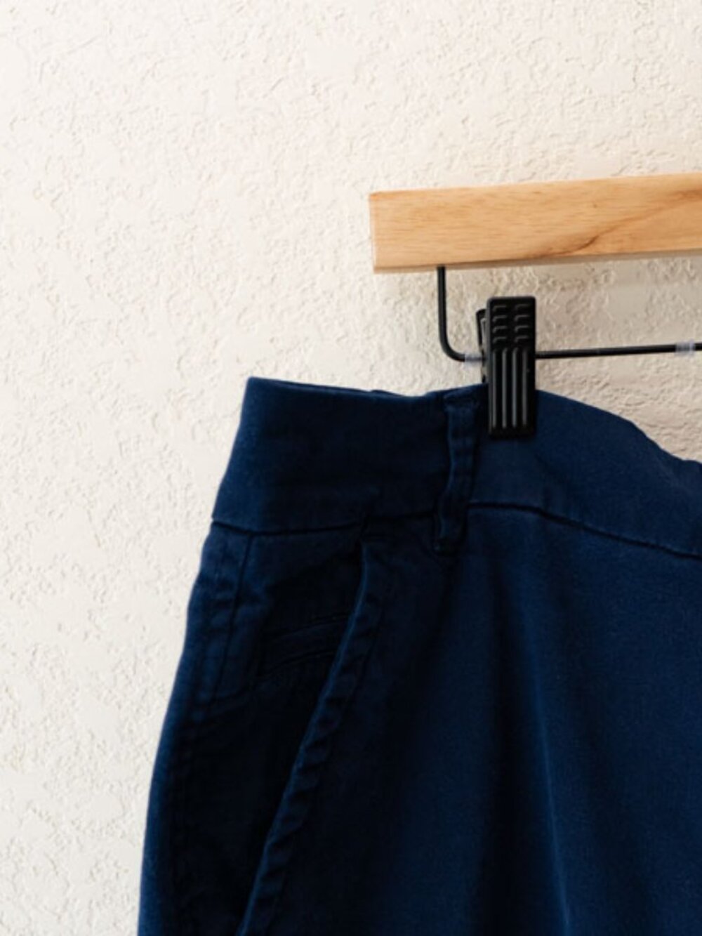 Crown & Ivy Navy Blue Chino Shorts Womens 18W Plus Stretch Cotton Casual Preppy - Picture 3 of 12